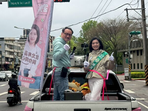 ▲阮昭雄力挺劉品妡進議會。（圖／劉品妡提供）