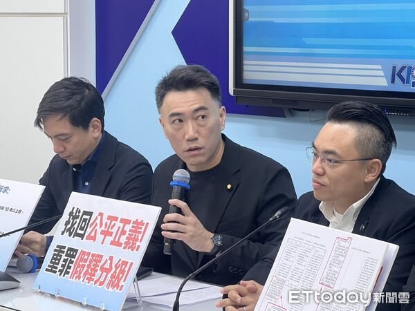 ▲林沛祥（圖中）回應卓榮泰訪日爭議。（圖／記者蘇靖宸攝）