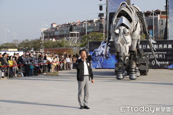 ▲▼  台灣燈會「獨嘉」亮相！法國巨型「飛天白馬」空降嘉義 點亮科技與藝術之翼  。（圖／嘉義縣政府提供）