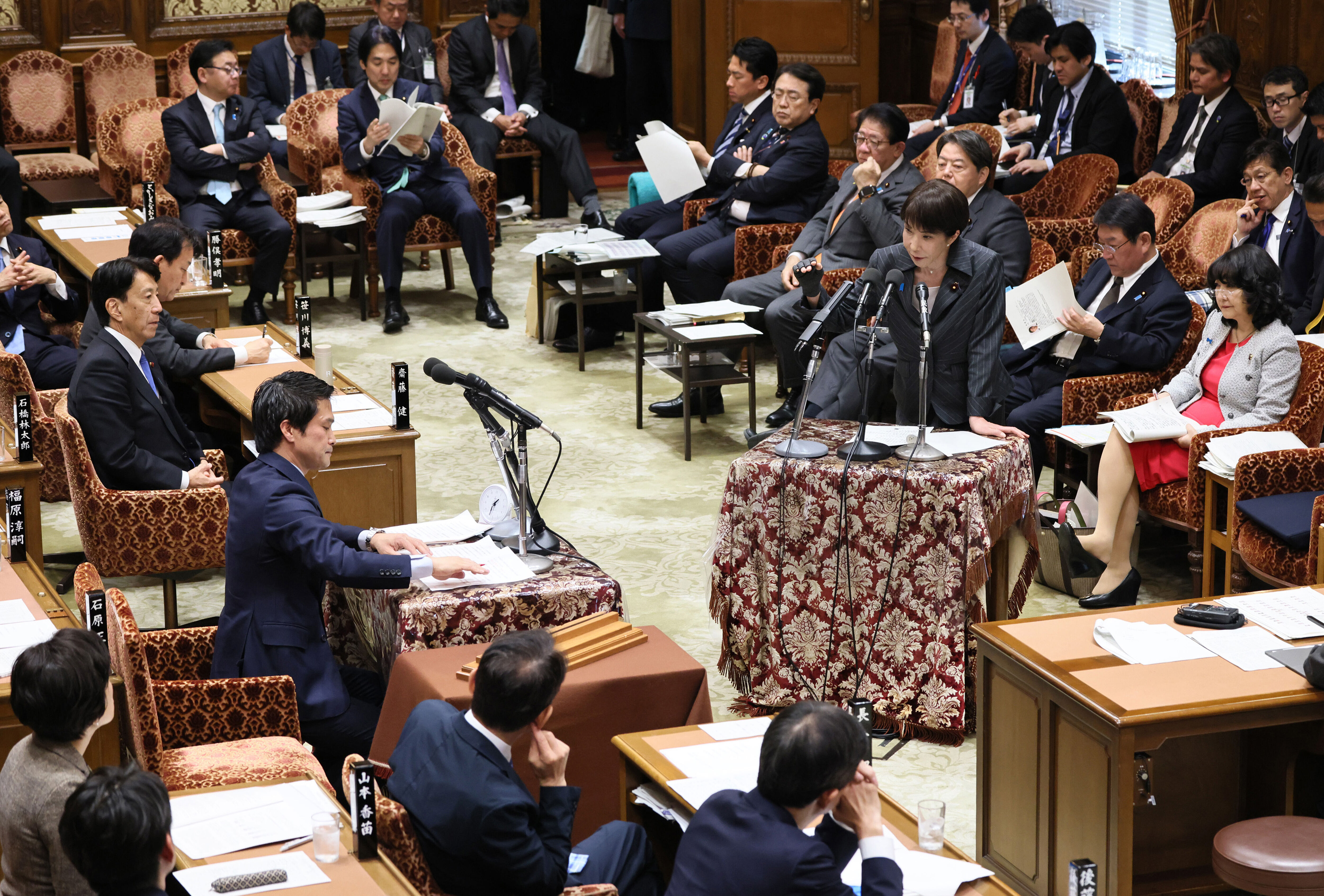 ▲▼日本高市內閣官員9日在眾議院預算委員會接受質詢。（圖／達志影像／美聯社）