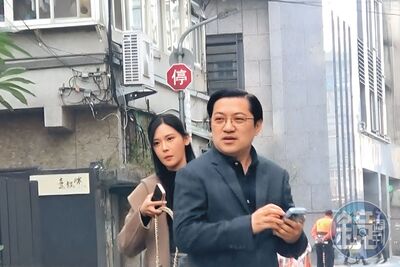 桃園議員幽會「寫真網紅」全直擊！　豪宅築愛巢