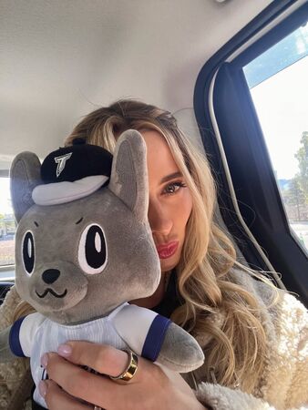 費仔妻子熱愛中華隊吉祥物「歐告」的原因。（圖／翻攝自IG@hannafairchi）