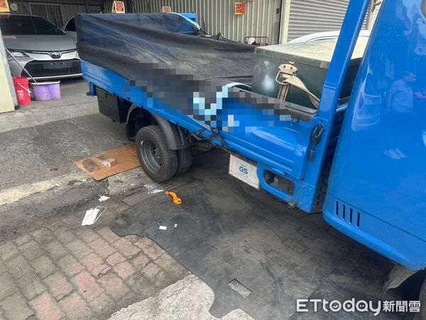 ▲汽車維修廠老闆遭貨車輾過。（圖／記者吳世龍翻攝）