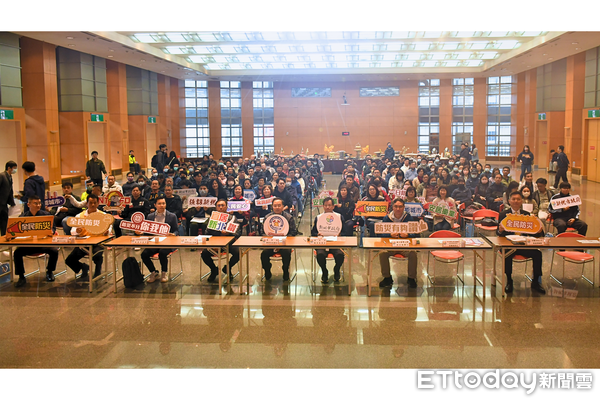 ▲▼新北市消防局長陳崇岳舉辦企業防災推動說明會             。（圖／記者陳以昇翻攝）