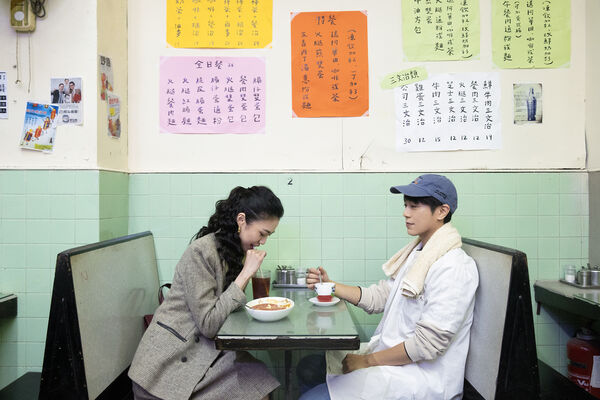 ▲▼韋禮安推出跨世紀戀曲系列三小EP第二彈《LOVE WEI BACK Vol.2》。（圖／索尼音樂提供）