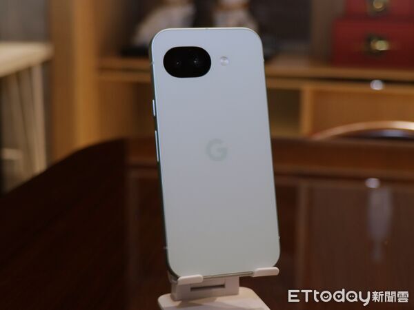 ▲▼    GOOGLE PIXEL 10A         。（圖／記者蘇晟彥攝）