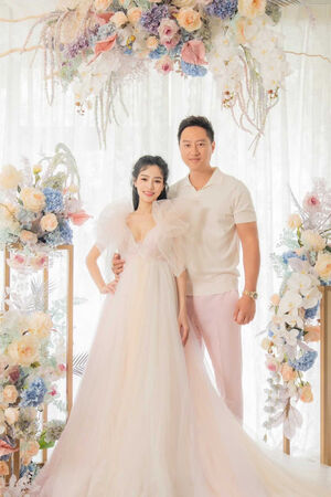 尷尬留言1／王思佳開心曬全家福　被老公潑冷水「別發我的照片」