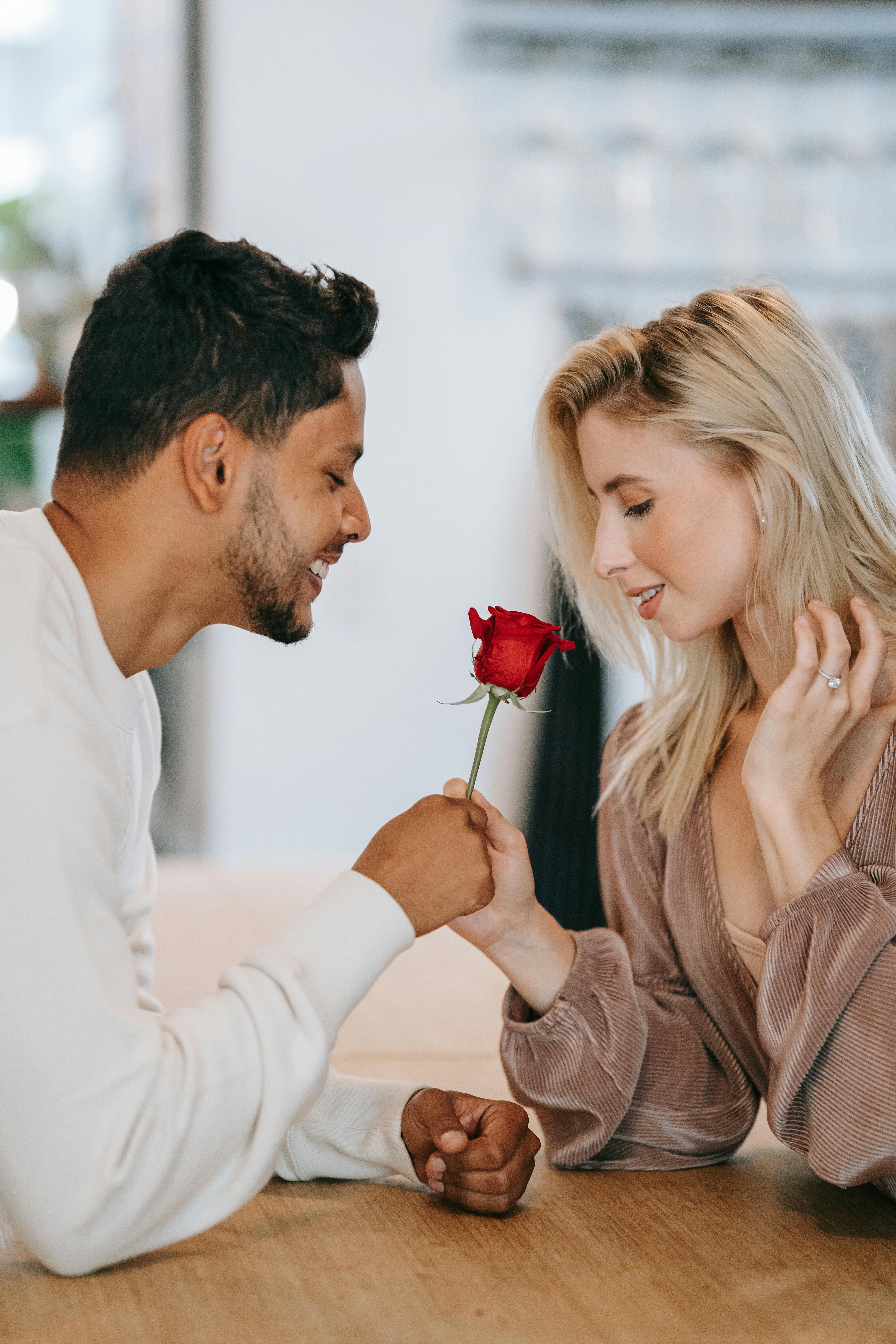 ▲▼愛情,戀愛,交友軟體,暈船,名單,焦慮。（圖／取自免費圖庫pexels）