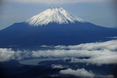 7歲男童爬富士山累哭　竟遭親生爸「丟包」海拔2500公尺