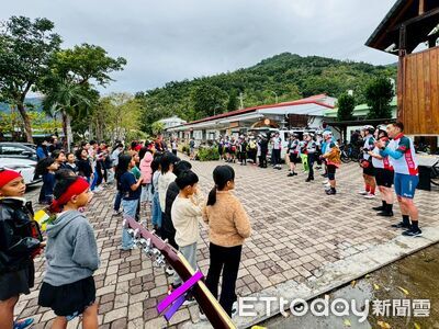 環島騎行謝311恩情！一青妙率團抵台東　延續介達國小台日情誼