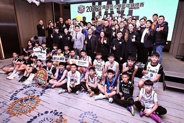 ▲2026年全國國民小學籃球錦標賽將開打、「台灣飛人」陳信安勉勵小球員將基本動作練好。（圖／小學籃賽提供）