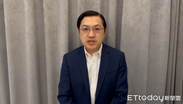 ▲▼國民黨議員梁為超秀出身分證空白配偶欄，回擊週刊爆料包養網紅一事。（圖／梁為超提供）