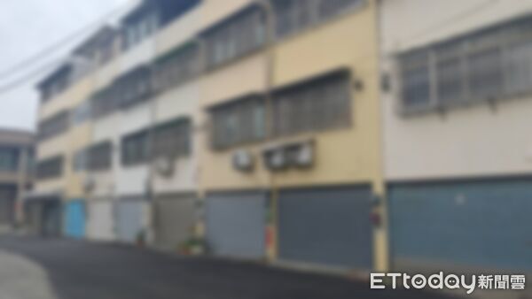 ▲高雄10歲童墜樓，雙腿骨折送醫。（圖／記者陳宏瑞翻攝）