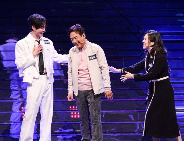 ▲檢場與哈林。（圖／公視提供）