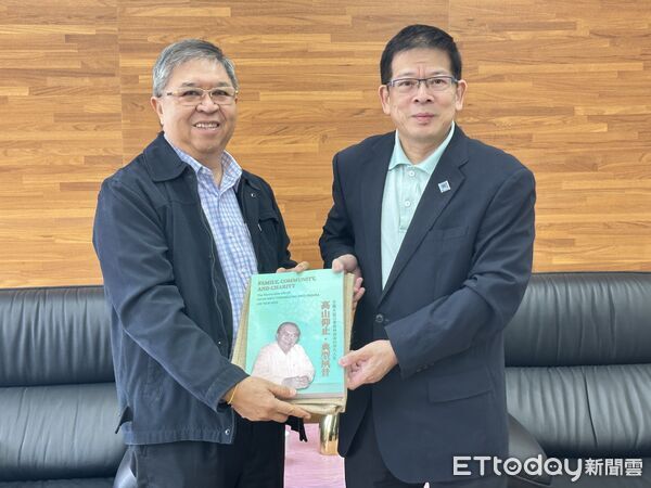 ▲▼旅居汶萊僑領林明傑與李明蓉伉儷設立清寒獎助學金，金門大學已有13名學生受惠。(圖／國立金門大學提供)