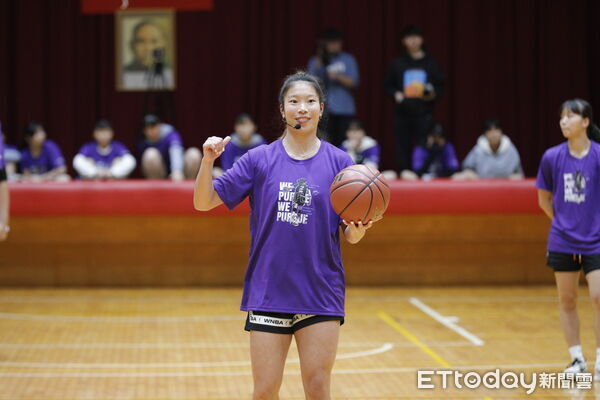 ▲▼台裔籃球好手、現役 WNBA 球員 Kaitlyn Chen來台訓練營，以自身經驗教導台灣國高中女子籃球選手。（圖／記者湯興漢攝）