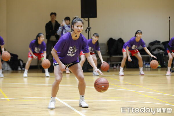 ▲▼台裔籃球好手、現役 WNBA 球員 Kaitlyn Chen來台訓練營，以自身經驗教導台灣國高中女子籃球選手。（圖／記者湯興漢攝）