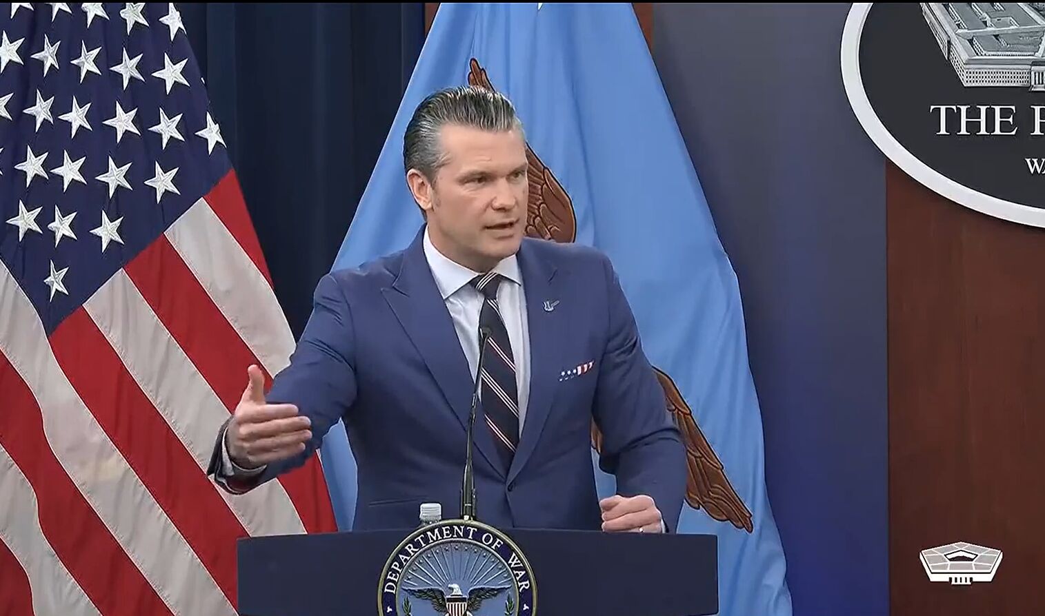 ▲▼美國將對伊朗發動「最猛攻擊」　防長：戰事全由川普決定。（圖／翻攝美國戰爭部）