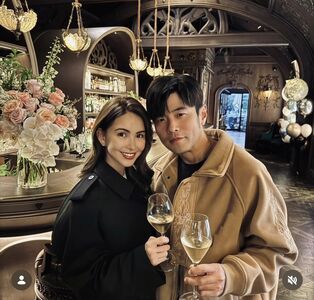 周杰倫夫妻吃飯0遮掩被巧遇!服務生揭「幫昆凌剝螃蟹」超寵妻