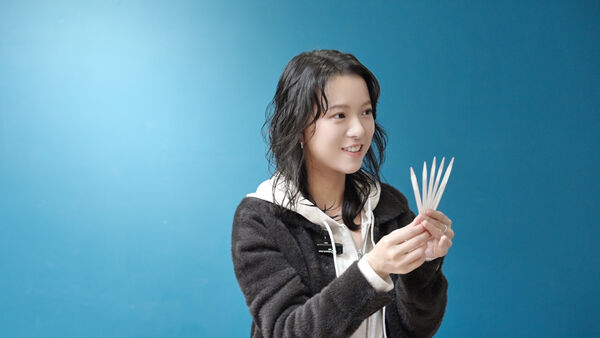 ▲《婚內失戀》何如芸、周曉涵、項婕如體驗調香。（圖／艾彼新創股份有限公司提供）