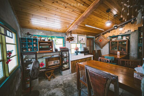 ▲▼朴子清木外科咖啡屋。（圖／黑皮的旅遊筆記授權提供）