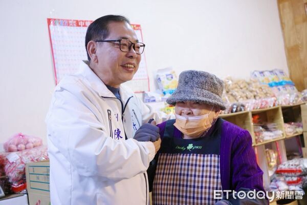 ▲▼  陳見賢推「樂齡安居」政見，敬老卡、假牙補助全面升級   。（圖／陳見賢辦公室提供）