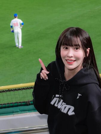 ▲▼陳晨威老婆啾啾。（圖／翻攝自Instagram／juliaaa.49）