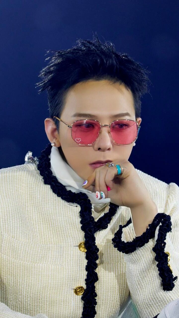 ▲▼泰民成GD師弟！4月登科切拉創K-pop紀錄。（圖／翻攝自Instagram／xxxibgdrgn）