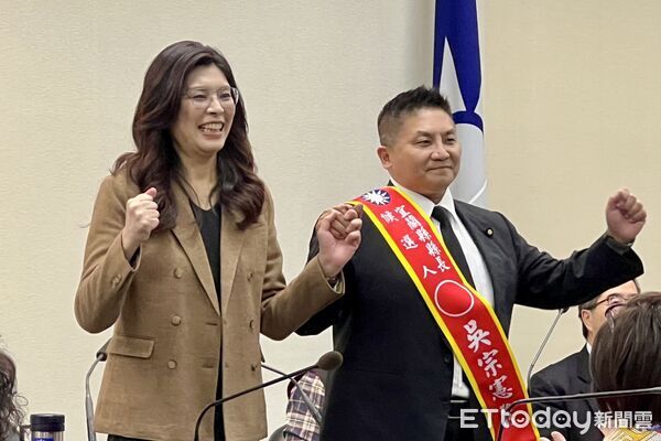 ▲▼國民黨主席鄭麗文宣布宜蘭縣長候選人吳宗憲。（圖／記者鄭佩玟攝）