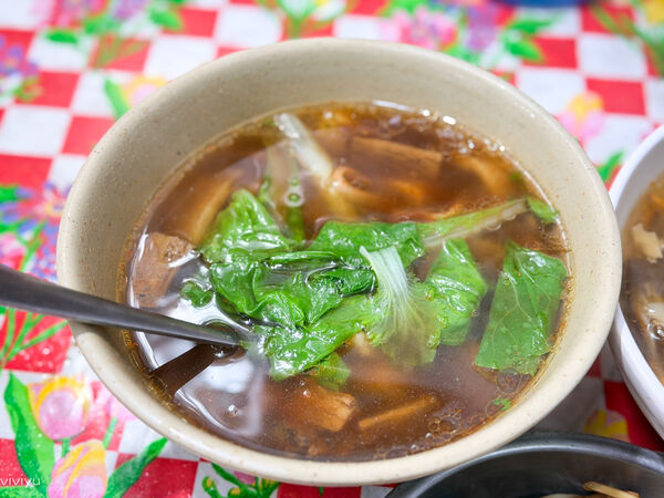▲▼南門素食麵。（圖／VIVIYU小世界授權提供）