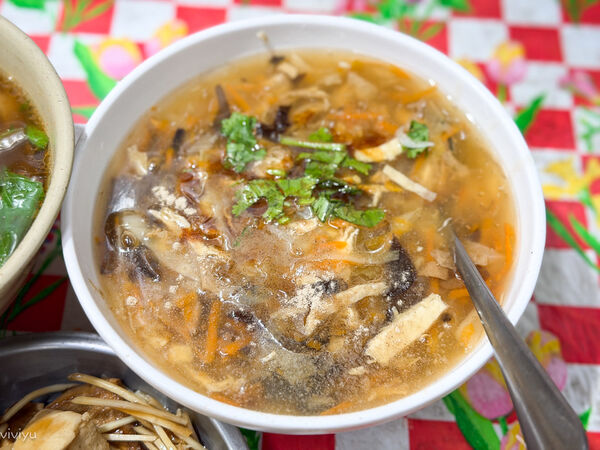 ▲▼南門素食麵。（圖／VIVIYU小世界授權提供）