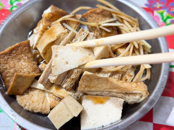 ▲▼南門素食麵。（圖／VIVIYU小世界授權提供）