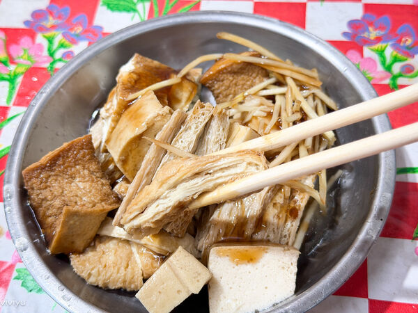 ▲▼南門素食麵。（圖／VIVIYU小世界授權提供）
