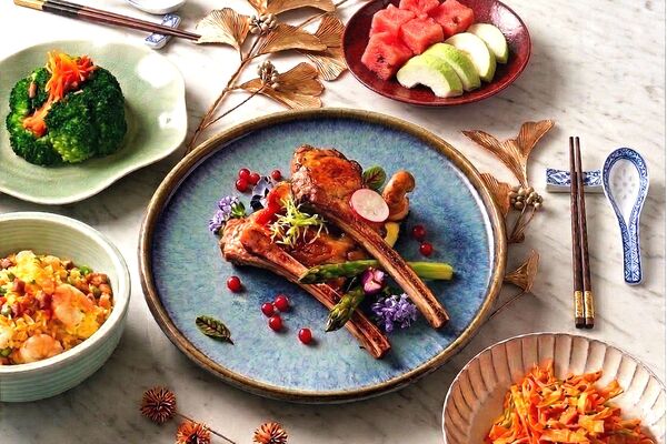 ▲台北大巨蛋步行僅約5分鐘的瀚寓酒店，推出「食旅應援」系列住房專案。（圖／業者提供）