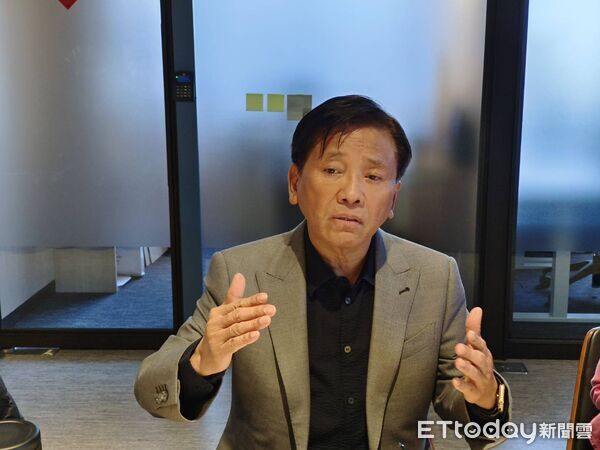 ▲顏益財認為現在貨櫃船運市場是雙線告急狀況。（圖／記者張佩芬攝）