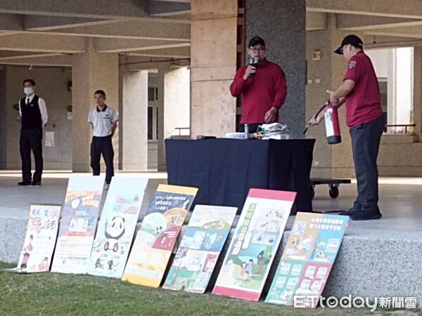 ▲南消六大隊安平消防隊前進慈濟高中舉辦防火防災宣導活動，透過互動方式提升學生防災觀念。（記者林東良翻攝，下同）