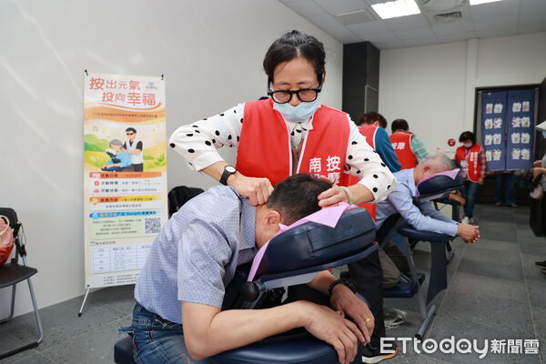 ▲南投縣政府試辦按摩計畫，支持視障者就業。（圖／南投縣政府提供，下同）
