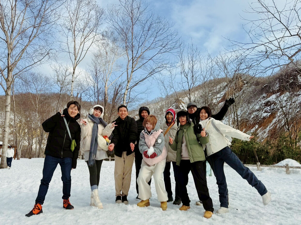 ▲▼陳孟賢、翁鈺鈞招待工作夥伴前往北海道員工旅遊。（圖／全球巨星有限公司提供）