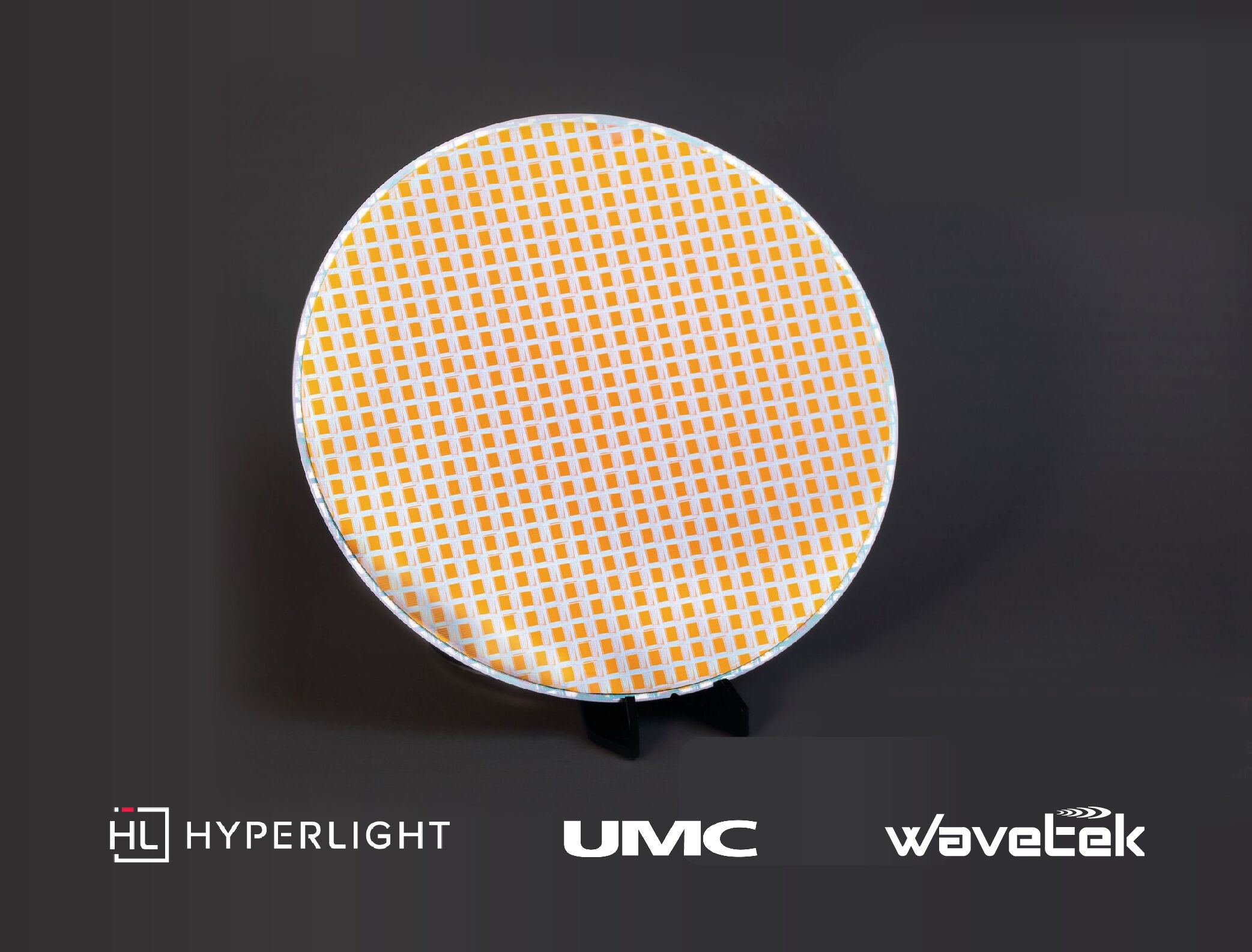 ▲▼HyperLight、聯電與聯穎光電宣布攜手合作推動TFLN Chiplet平台晶圓製造產。（圖／聯電提供）