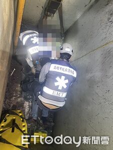 快訊／高雄工安意外！水電工修電燈　踩空墜4米深溝槽送醫
