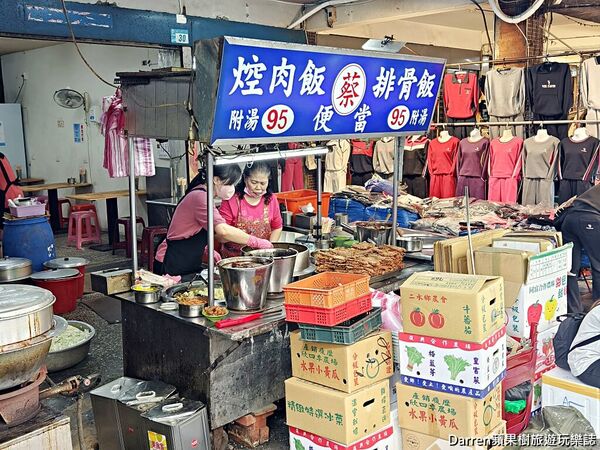 ▲▼蔡家排骨飯。（圖／部落客Darren蘋果樹旅遊玩樂誌授權提供）