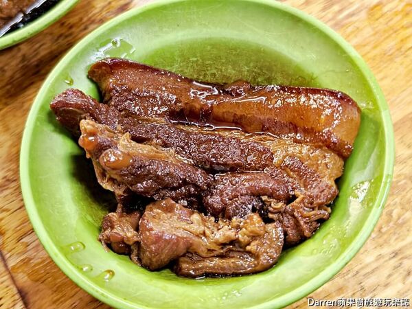 ▲▼蔡家排骨飯。（圖／部落客Darren蘋果樹旅遊玩樂誌授權提供）