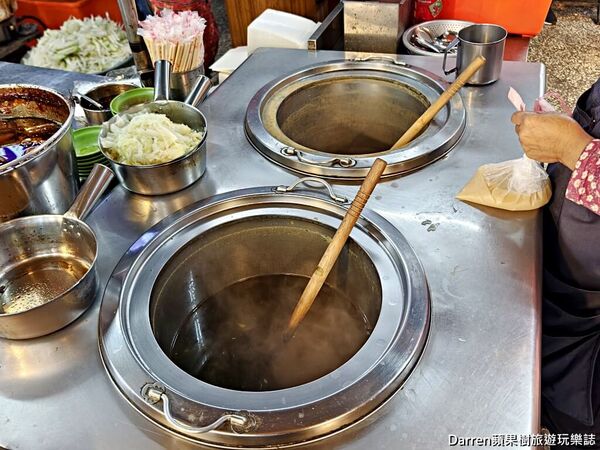 ▲▼蔡家排骨飯。（圖／部落客Darren蘋果樹旅遊玩樂誌授權提供）