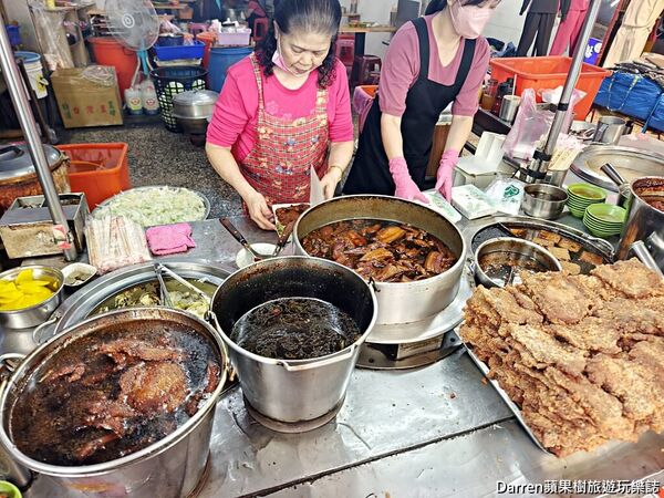 ▲▼蔡家排骨飯。（圖／部落客Darren蘋果樹旅遊玩樂誌授權提供）