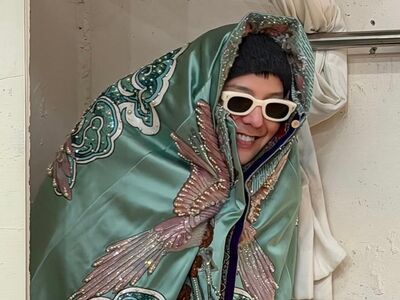 GD裹的不是棉被是百萬Gucci斗篷　華麗古董衣還在博物館展過