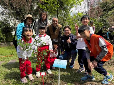 植樹節種下永續新希望　新北攜產官學打造校園生態灌叢