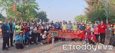 屏東縣救國團號召150人淨灘　守護東港海岸傳遞永續環保