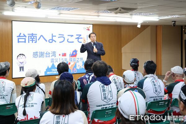 ▲日本「東日本大地震15周年自行車環台感謝之旅」團隊抵達台南，市長黃偉哲親自迎接。（記者林東良翻攝，下同）