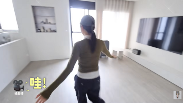 ▲▼愛莉莎莎「赴韓割雙眼皮」術後模樣曝光。（圖／翻攝自YouTube／愛莉莎莎 Alisasa）