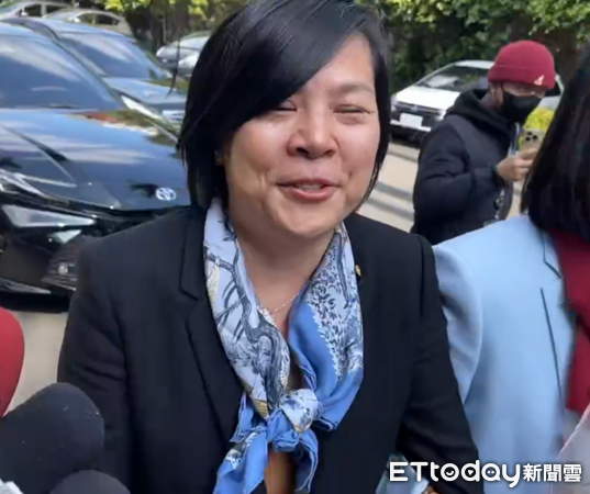 ▲▼民眾黨立委李貞秀落淚。（圖／記者陳煥丞攝）